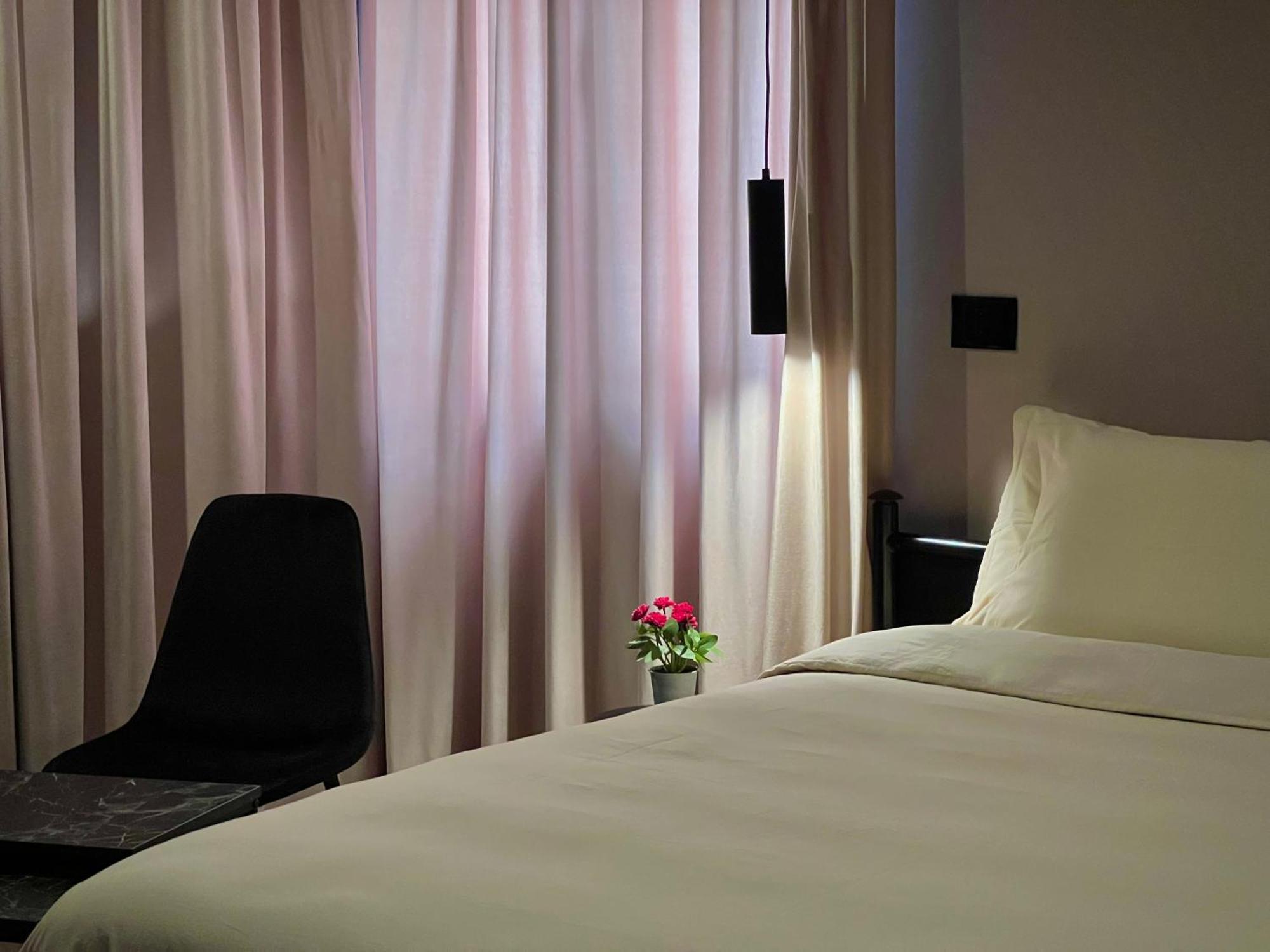 Rex Hotel Boutique 티라나 외부 사진