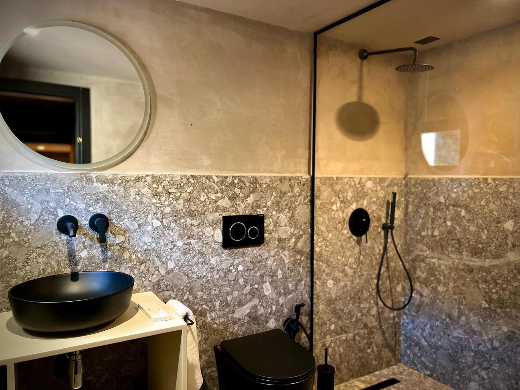 Rex Hotel Boutique 티라나 외부 사진