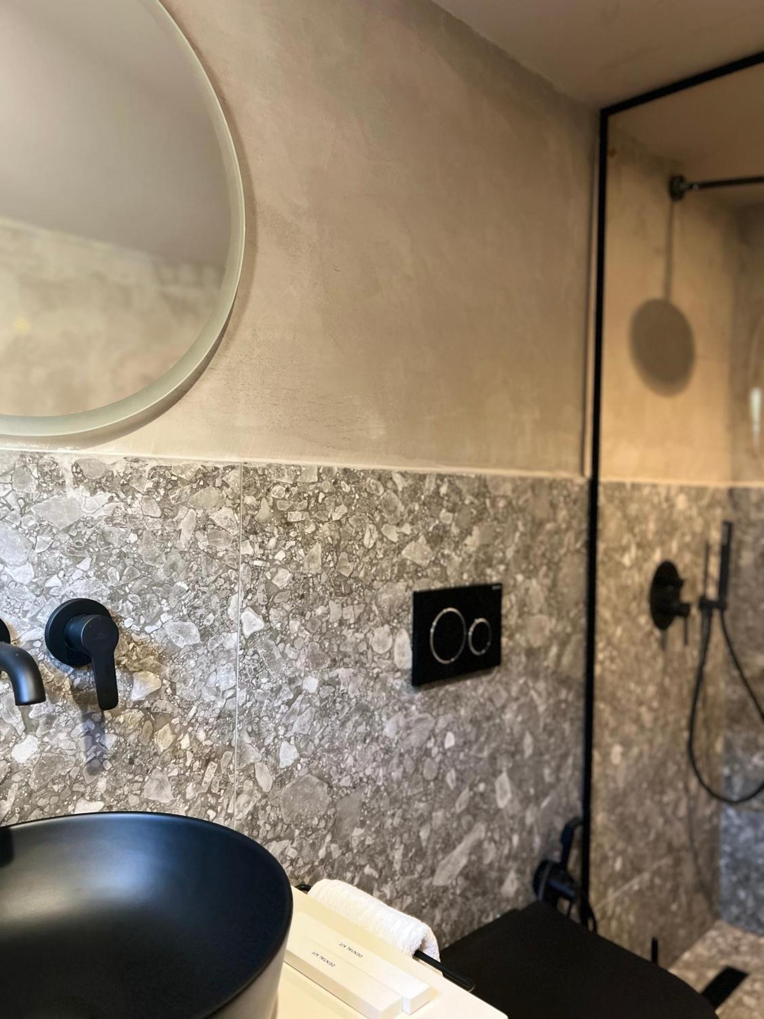 Rex Hotel Boutique 티라나 외부 사진
